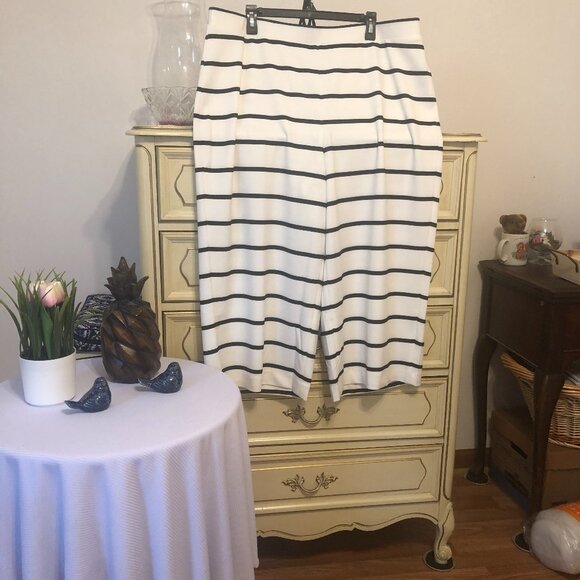 NWOT. Marée Pour Toi wide leg ankle pants - size 2X - Picture 1 of 6